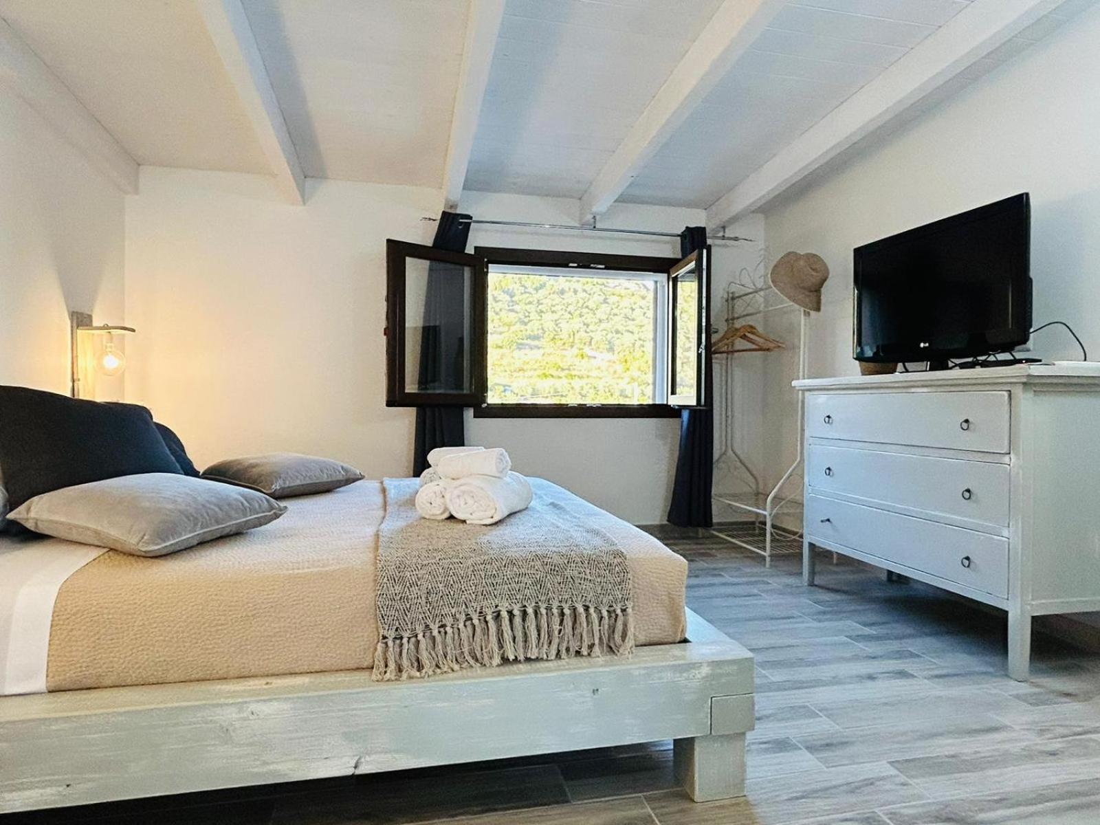 B&B Badde Tale Ossi 外观 照片